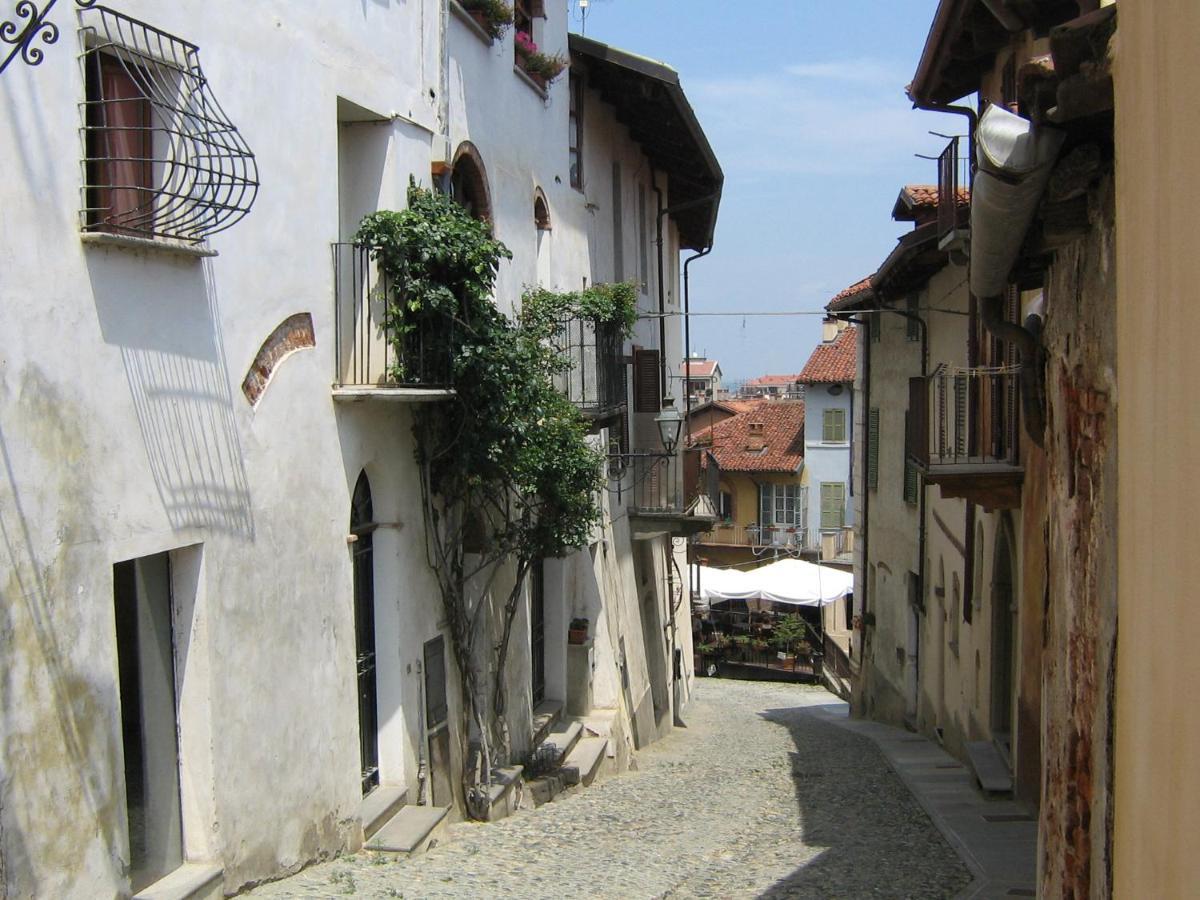 Saluzzo Historic Center Apartment Екстер'єр фото