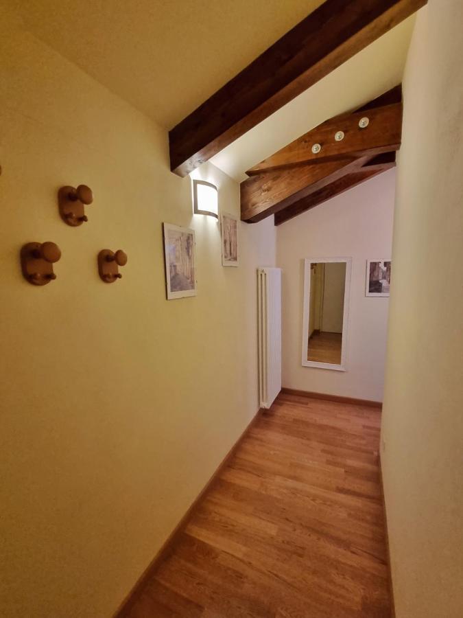 Saluzzo Historic Center Apartment Екстер'єр фото
